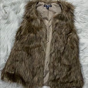 Fur vest